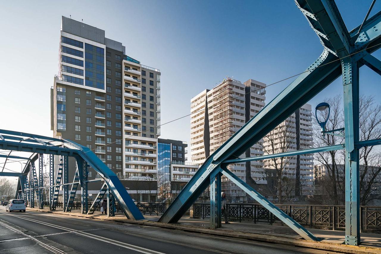 ヴロツワフRentplanet - Odra Towerアパートメント エクステリア 写真