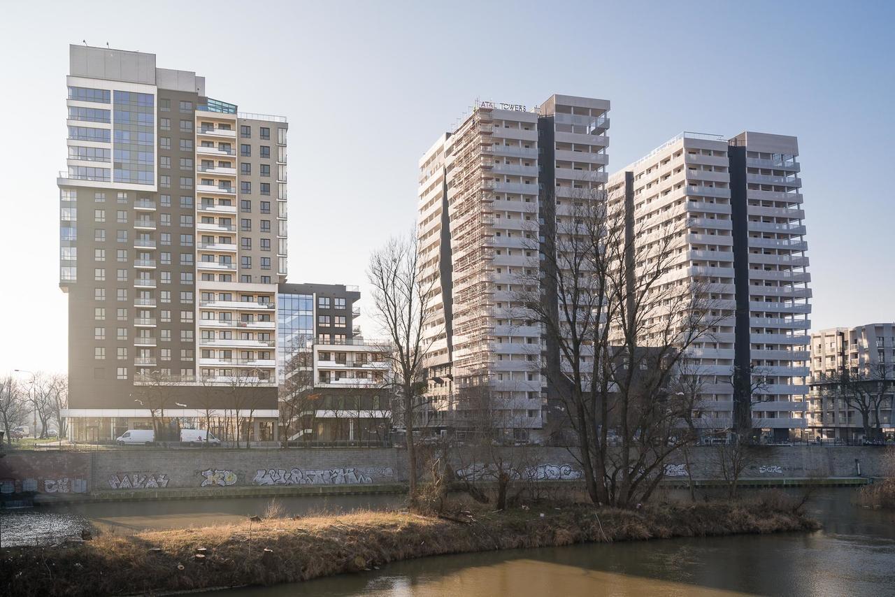 ヴロツワフRentplanet - Odra Towerアパートメント エクステリア 写真
