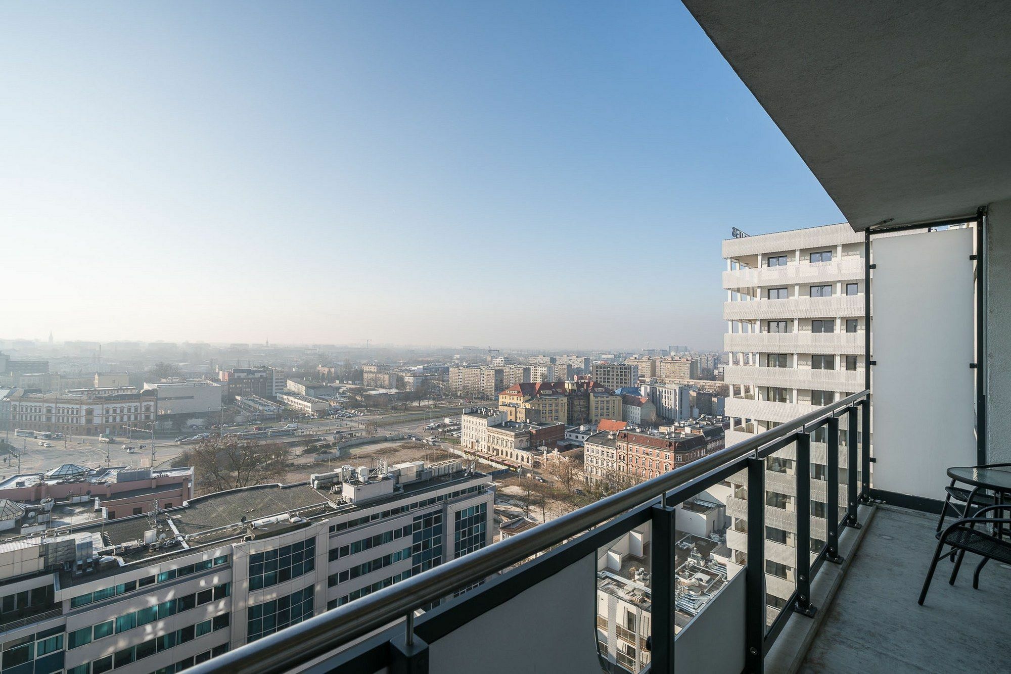 ヴロツワフRentplanet - Odra Towerアパートメント エクステリア 写真